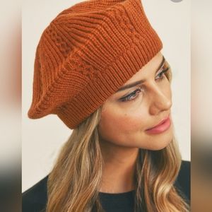 Crotch Beret Brick Brown